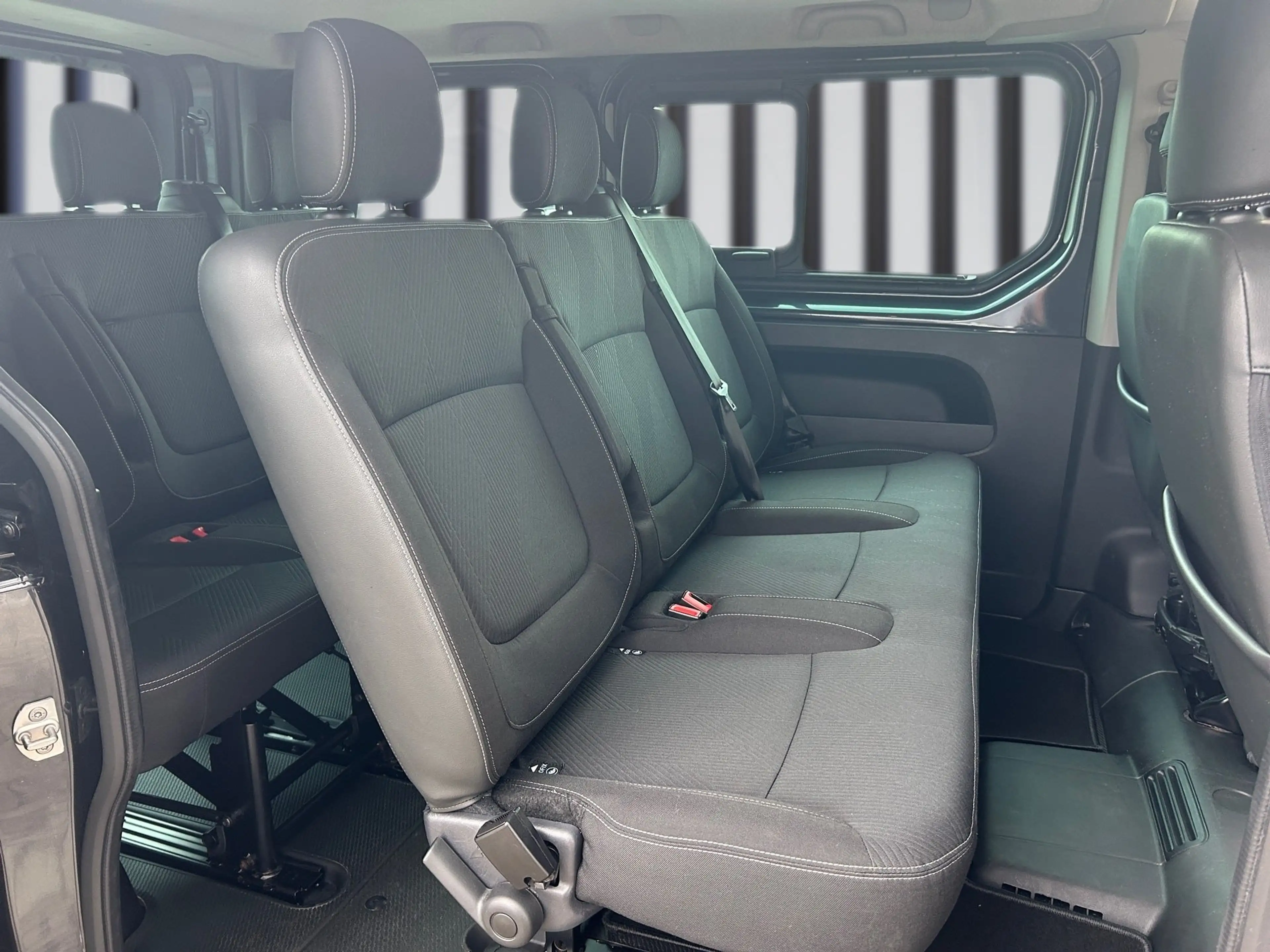 Nissan Primastar Kombi dCI 150 L1H1 2.8t Tekna ACC+LED — photo 7