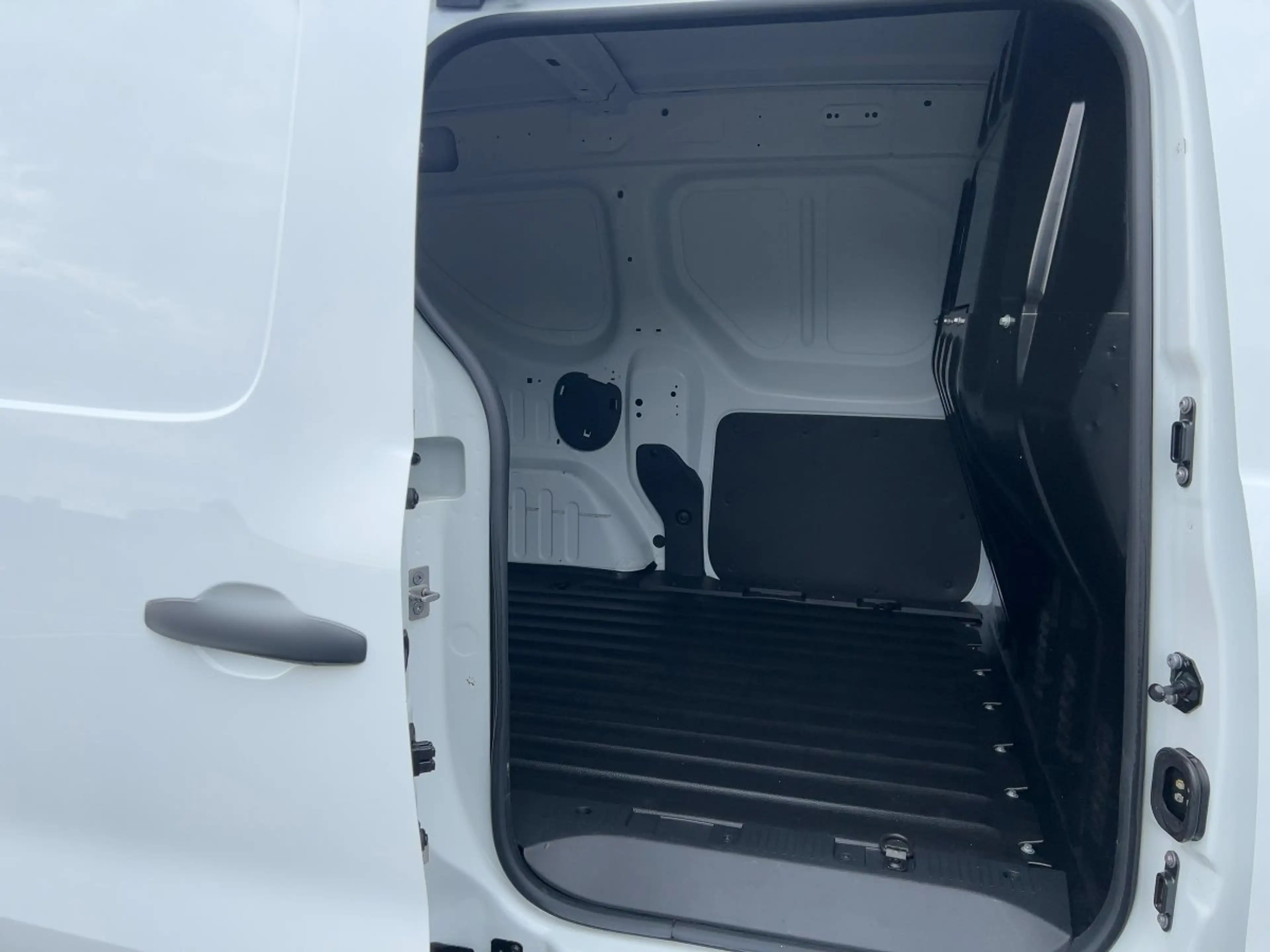 Renault Express EXTRA dCi 95 EINPARKHILFE HINTEN — photo 9