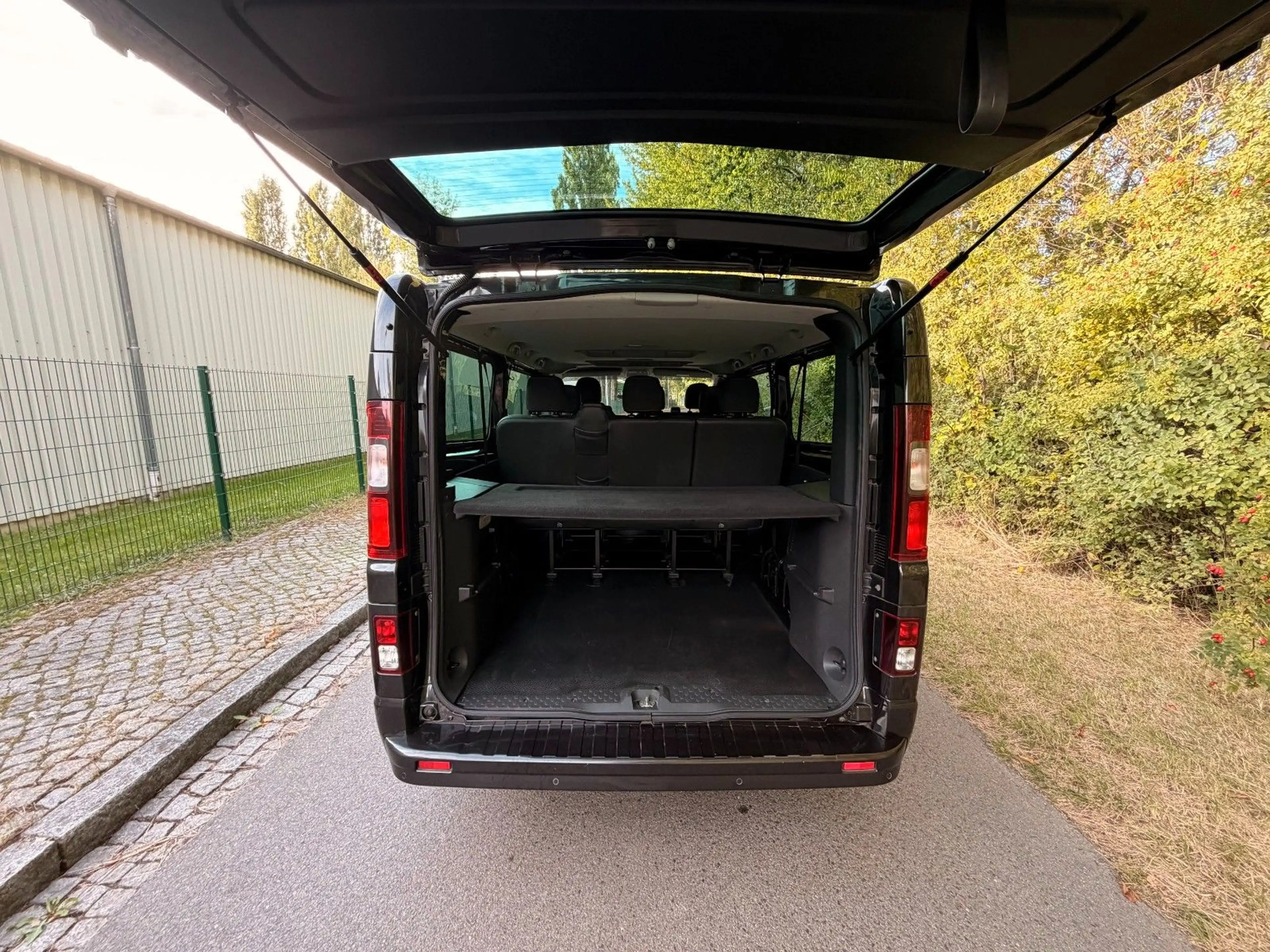 Opel Vivaro B Kombi L2H1  2,9t Tempomat Klima Navi — photo 10