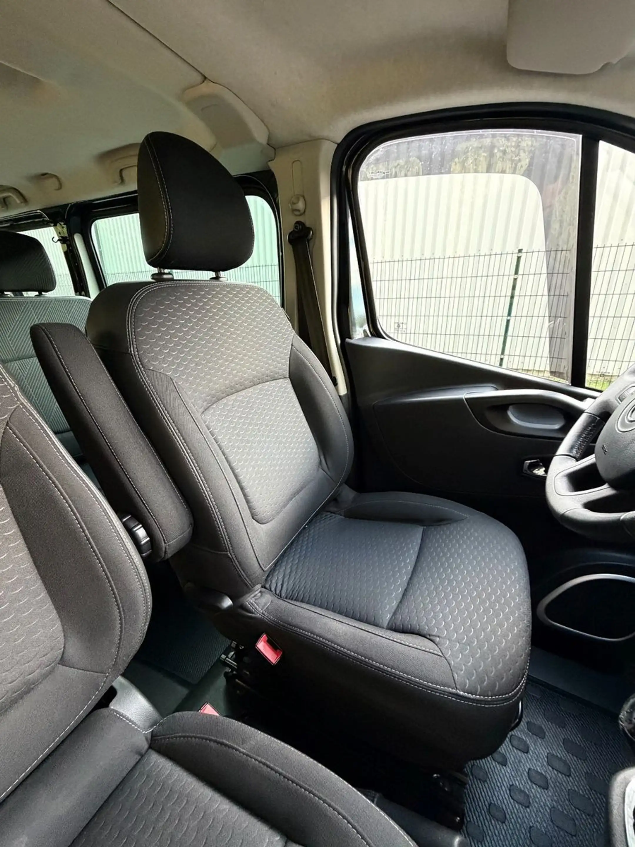 Opel Vivaro B Kombi L2H1  2,9t Tempomat Klima Navi — photo 14