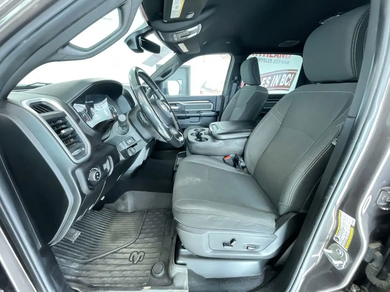 RAM 3500 снимка RAM 3500