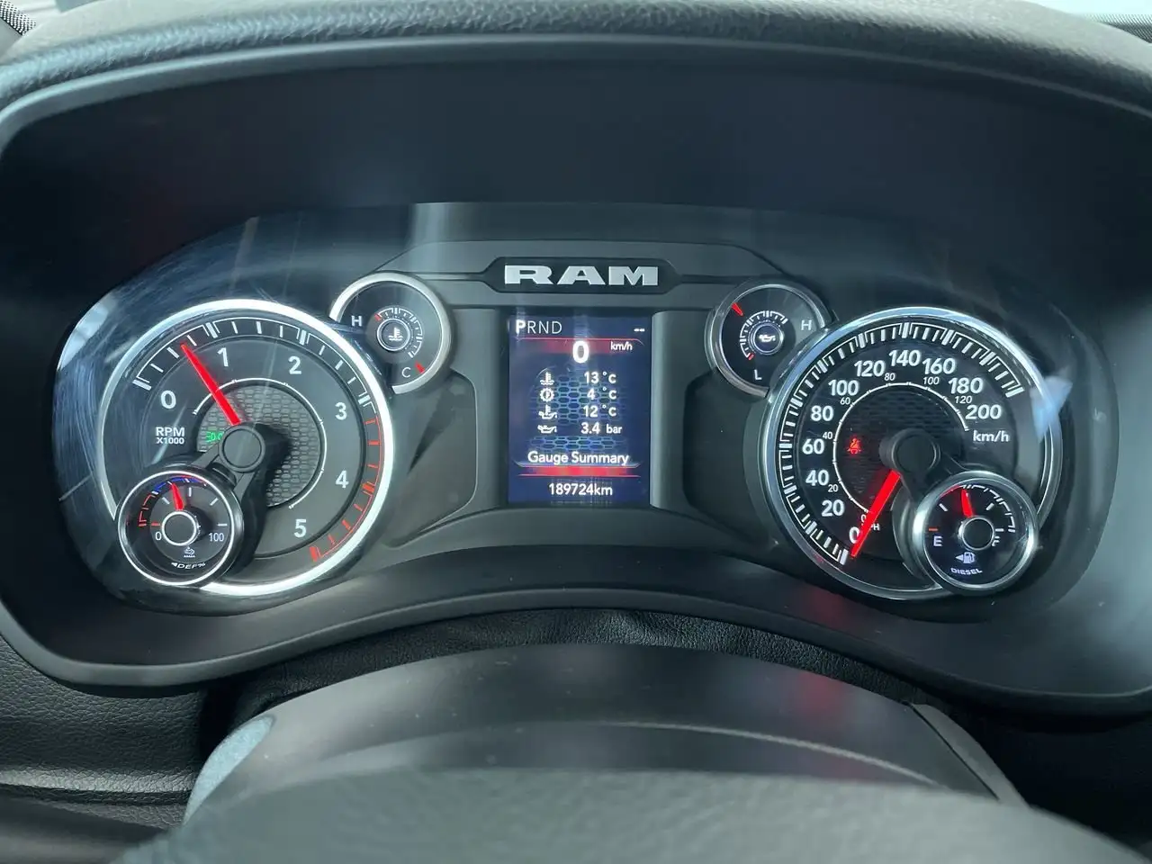 RAM 3500 снимка RAM 3500