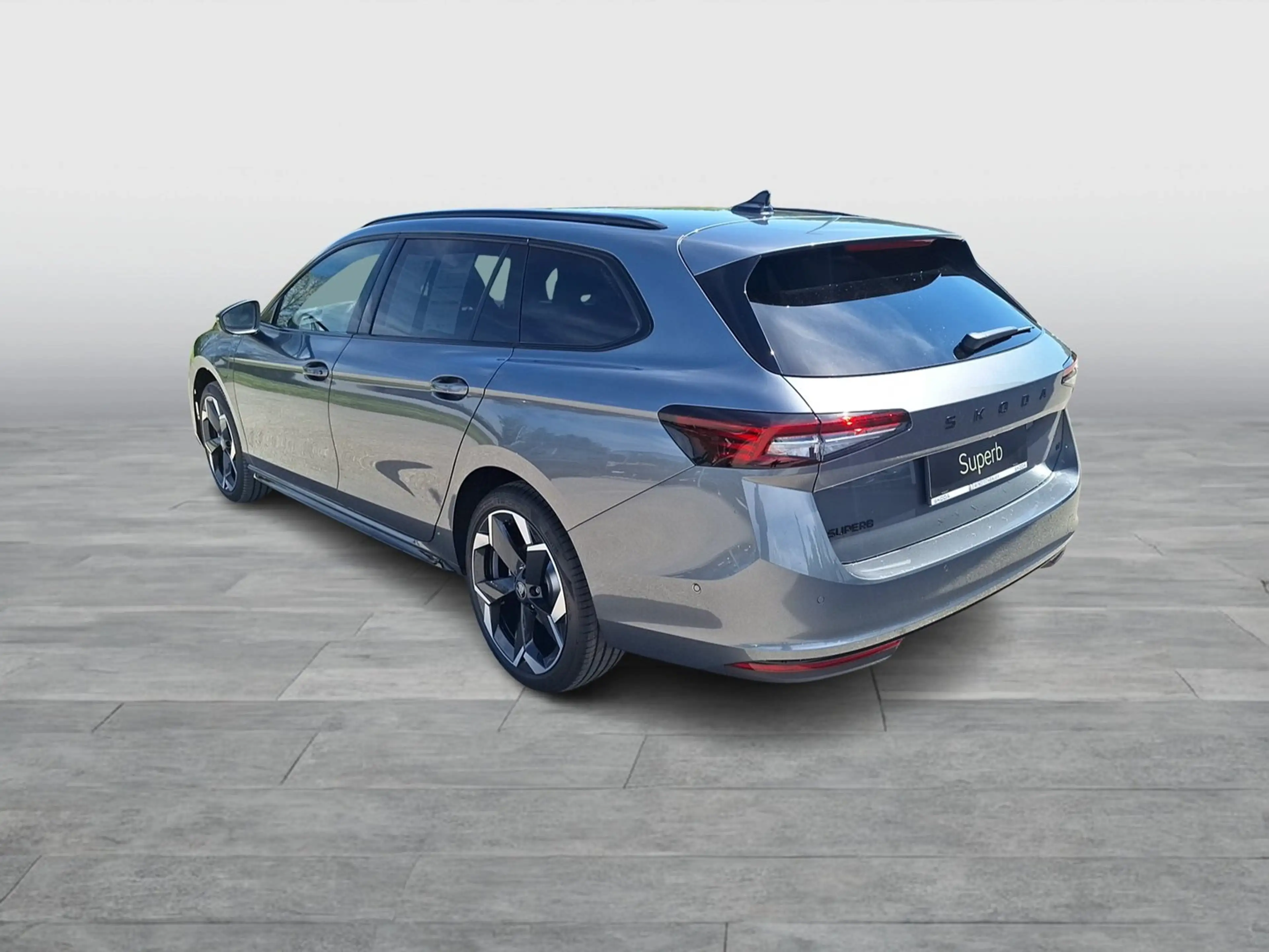 Skoda Superb Sportline iV TSI DSG — photo 3
