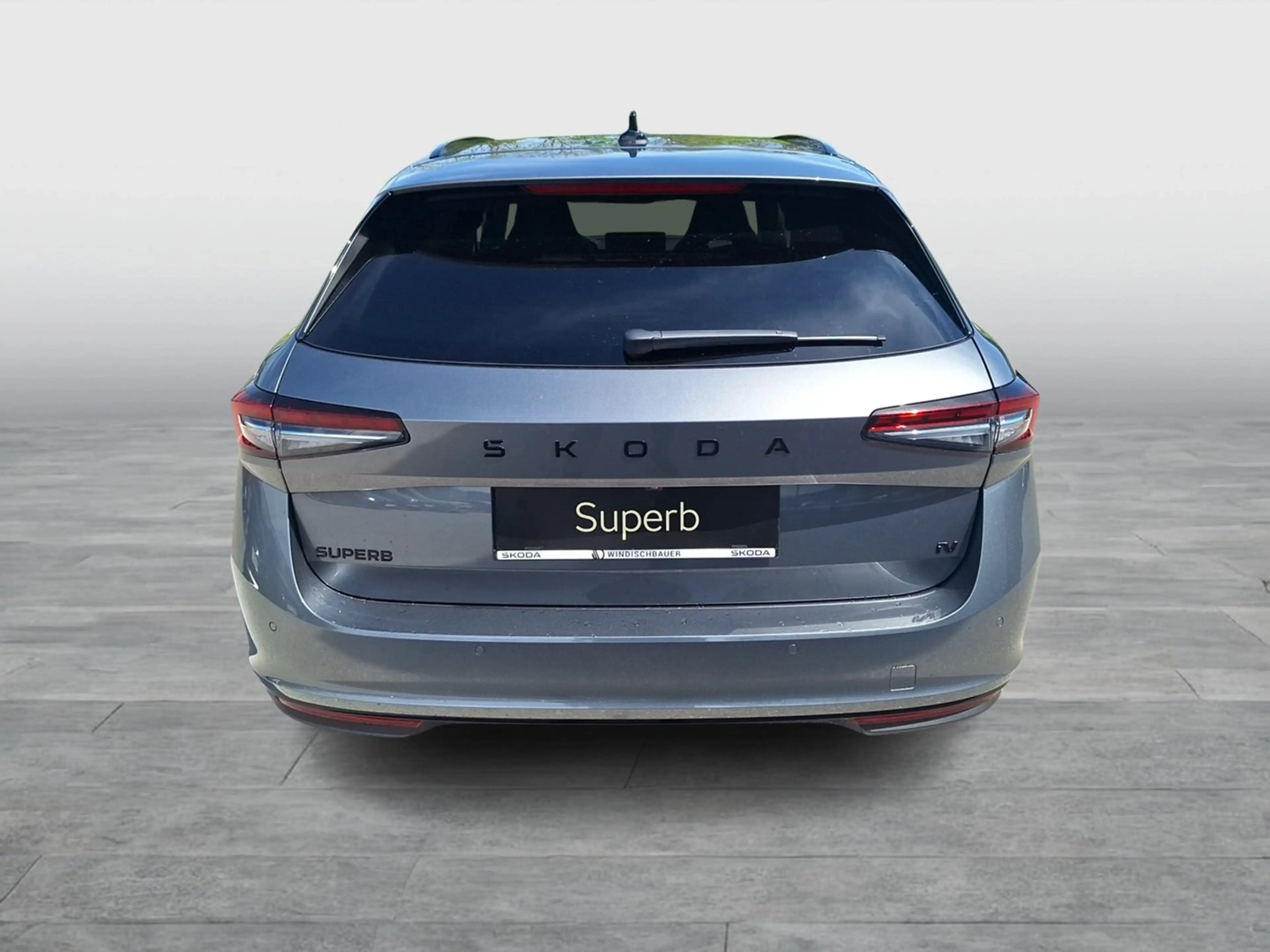 Skoda Superb Sportline iV TSI DSG — photo 4
