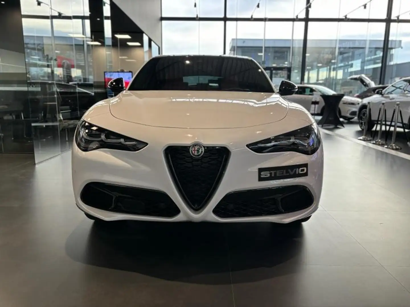 Alfa Romeo Stelvio Veloce White - 2