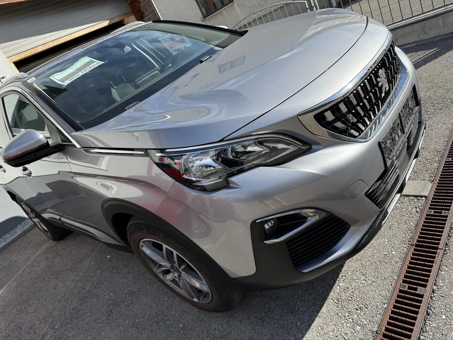 Peugeot 3008 1,5 BlueHDi  Verfügbar bis spätestens 02.11.2026. - 2