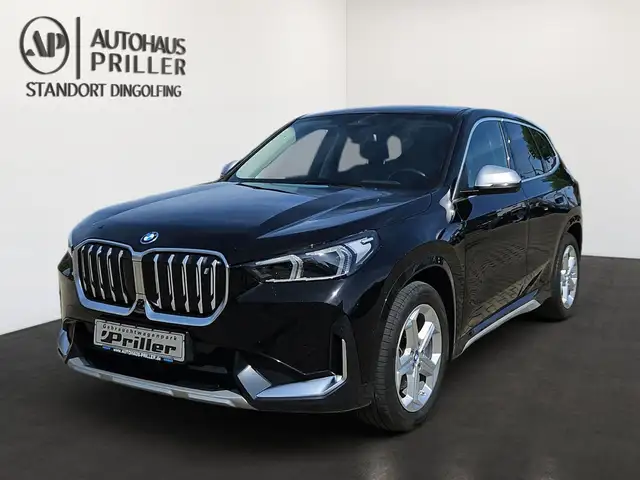 BMW iX1 30 xDrive xLine/NAVI/LED/DAB/Apple/Leder