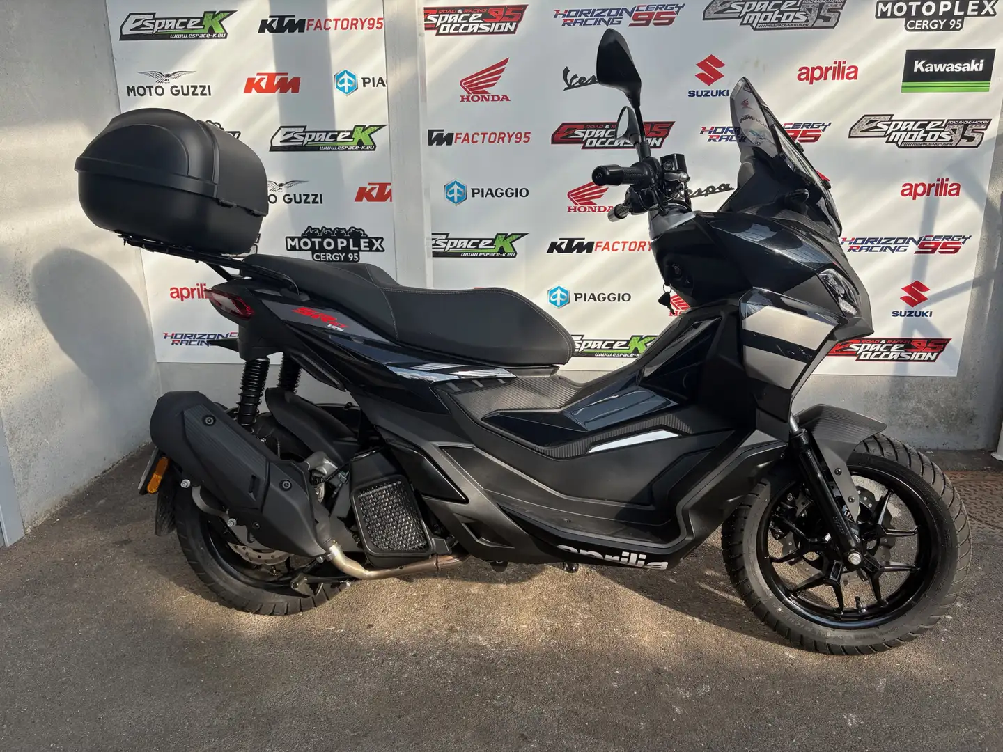 Aprilia SR 125 Noir - 1