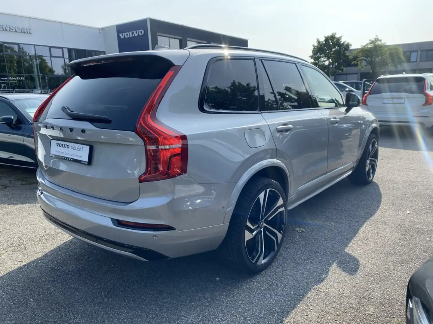 Volvo XC90 Ultimate Dark Recharge Plug-In Hybrid AWD T8 Twin Silver - 2