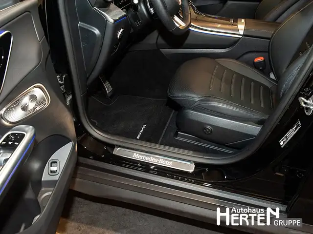 Mercedes-Benz GLC view 12