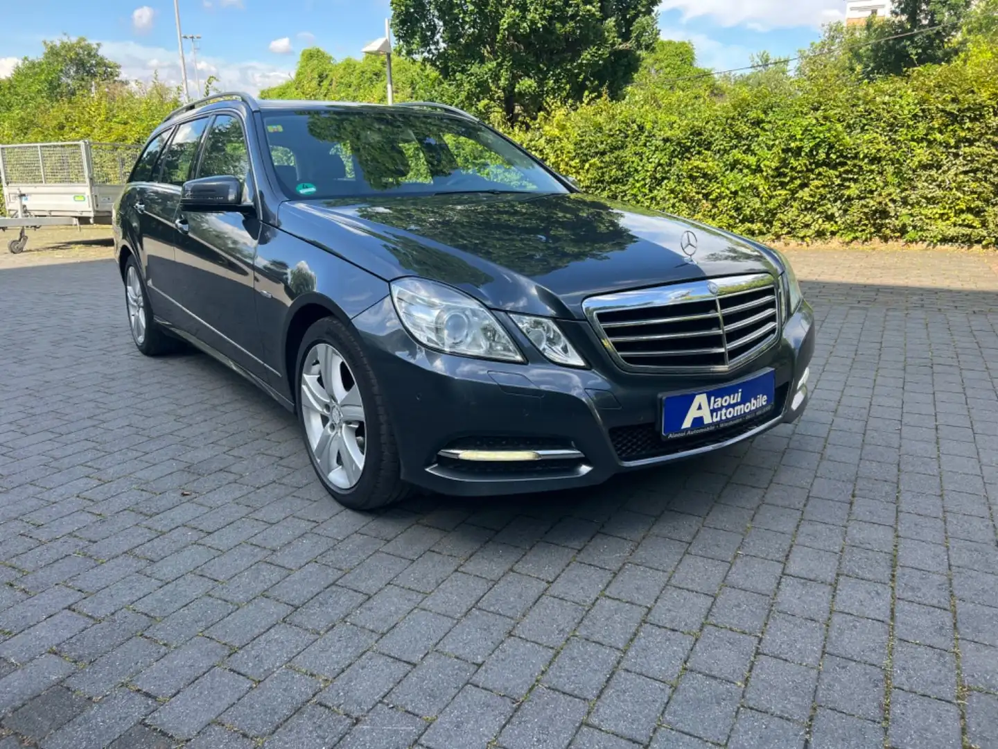 Mercedes-Benz E 220 CDI BlueEfficiency Gris - 1