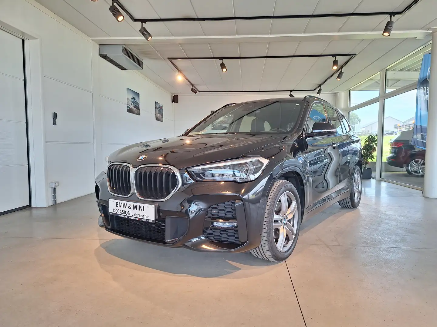 BMW X1 X1 SDRIVE 18I/M-SPORT/NAV/PDC/LED/GARANTIE Zwart - 1