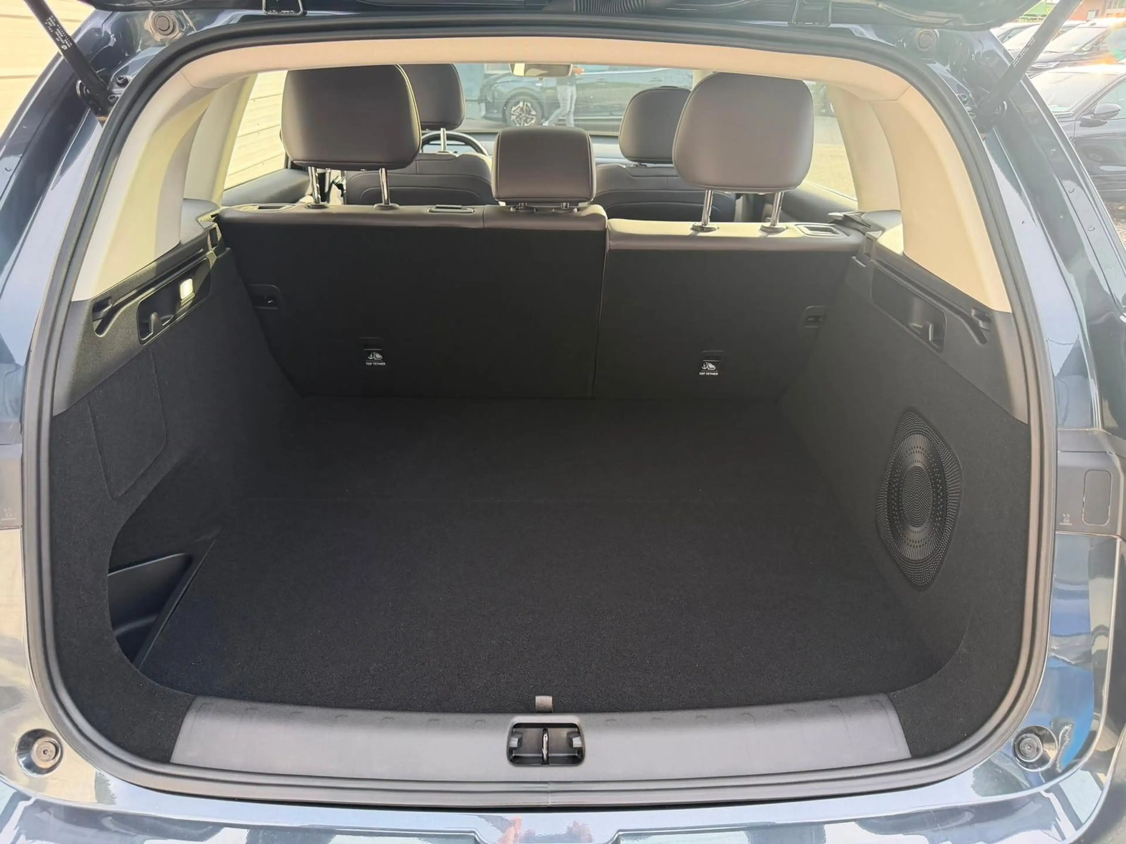 Leapmotor C10 Style BEV 69,9 kWh Pano*Navi*SoundSys*360°*ACC — photo 12