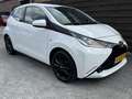 Toyota Aygo 1.0 VVT-i x-play / AC / CAMERA / BT / NAP / GR.SCH Blanc - thumbnail 8