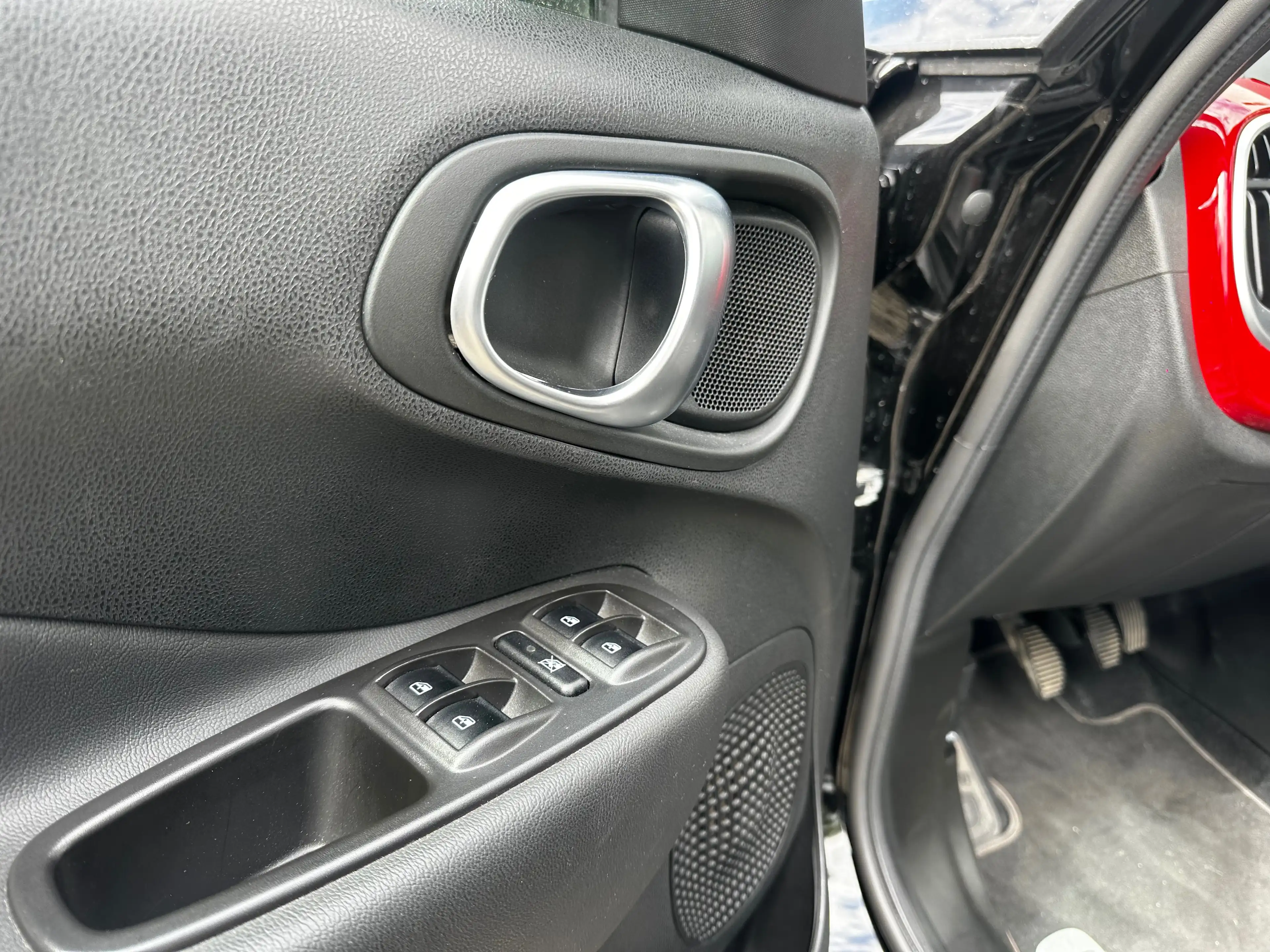 Fiat 500L 1.4i *** FULL *** ÉTAT NEUVE — photo 8