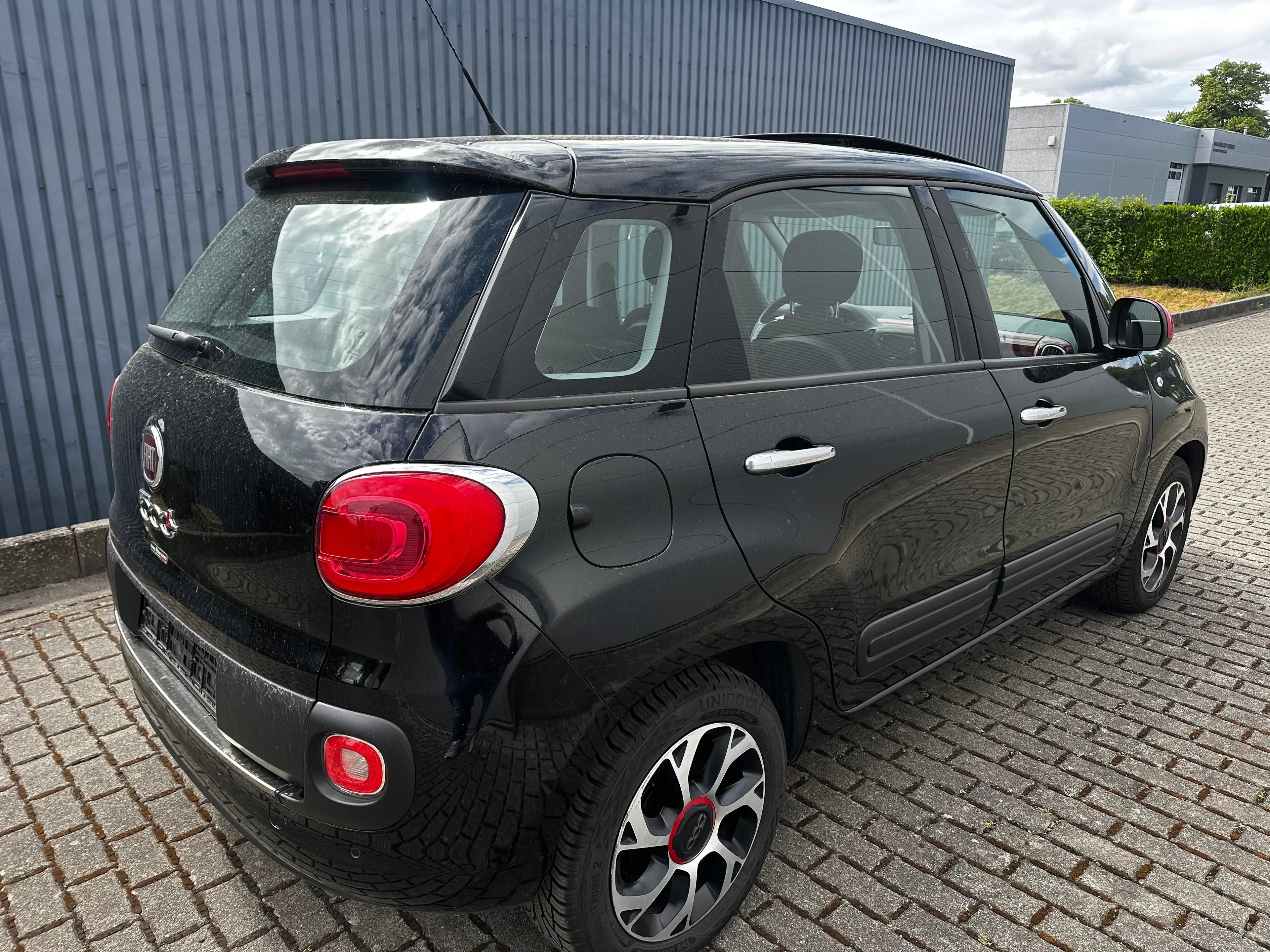 Fiat 500L 1.4i *** FULL *** ÉTAT NEUVE — photo 13