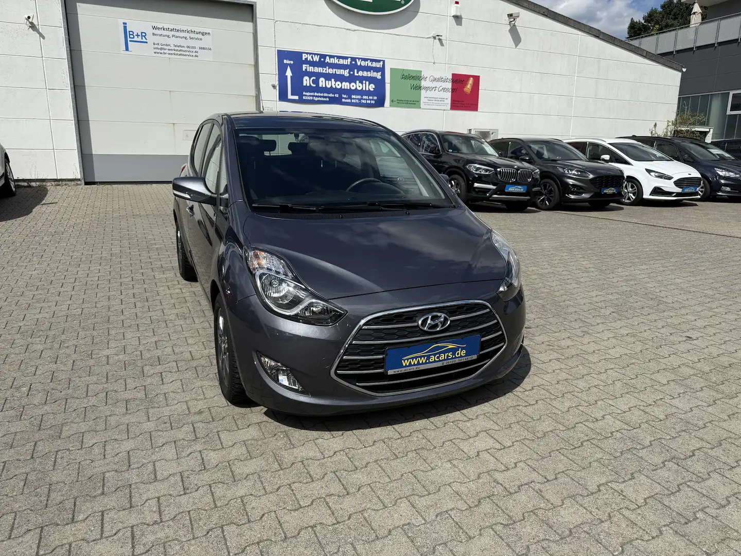 Hyundai iX20 YES!1,6 Automatik Navi Kamera Tempoma PDC Alu16 E6 Gris - 2