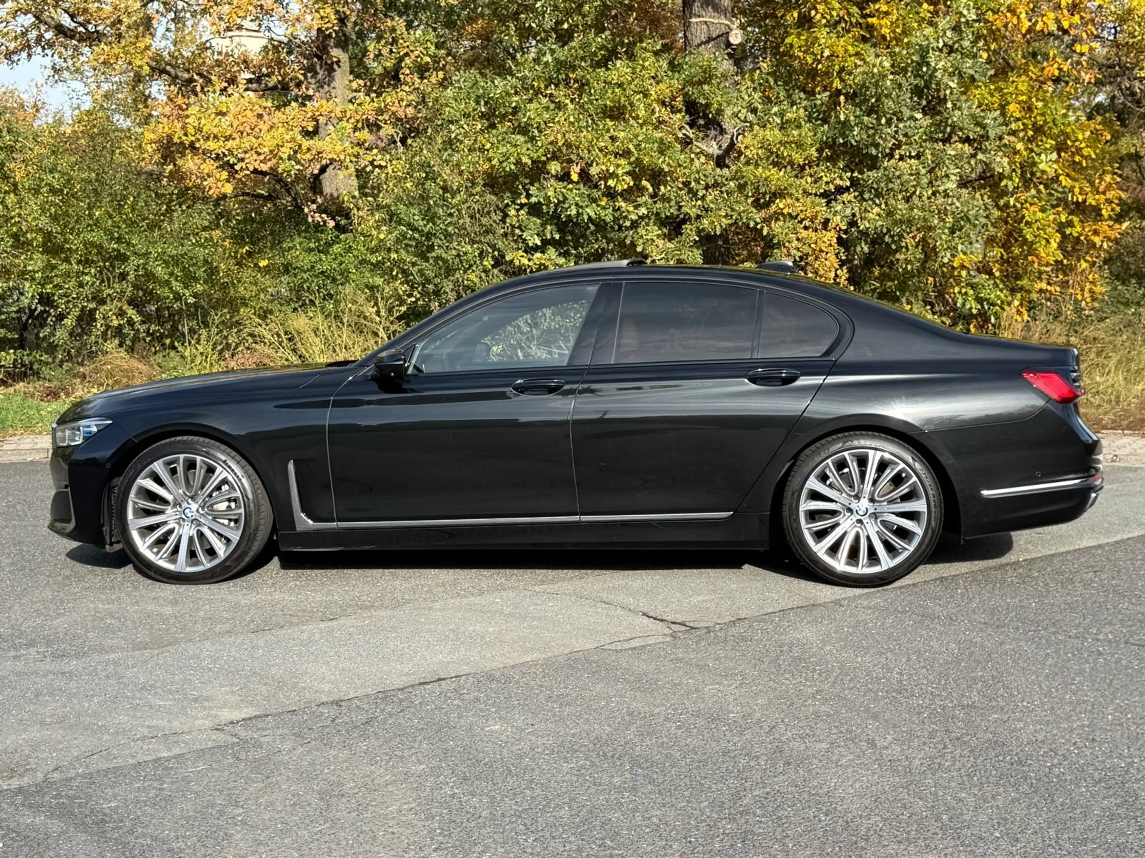 BMW 750 d xDrive*VOLL*ALCANTARA*MASSAGE*LASER*SD**** — photo 9