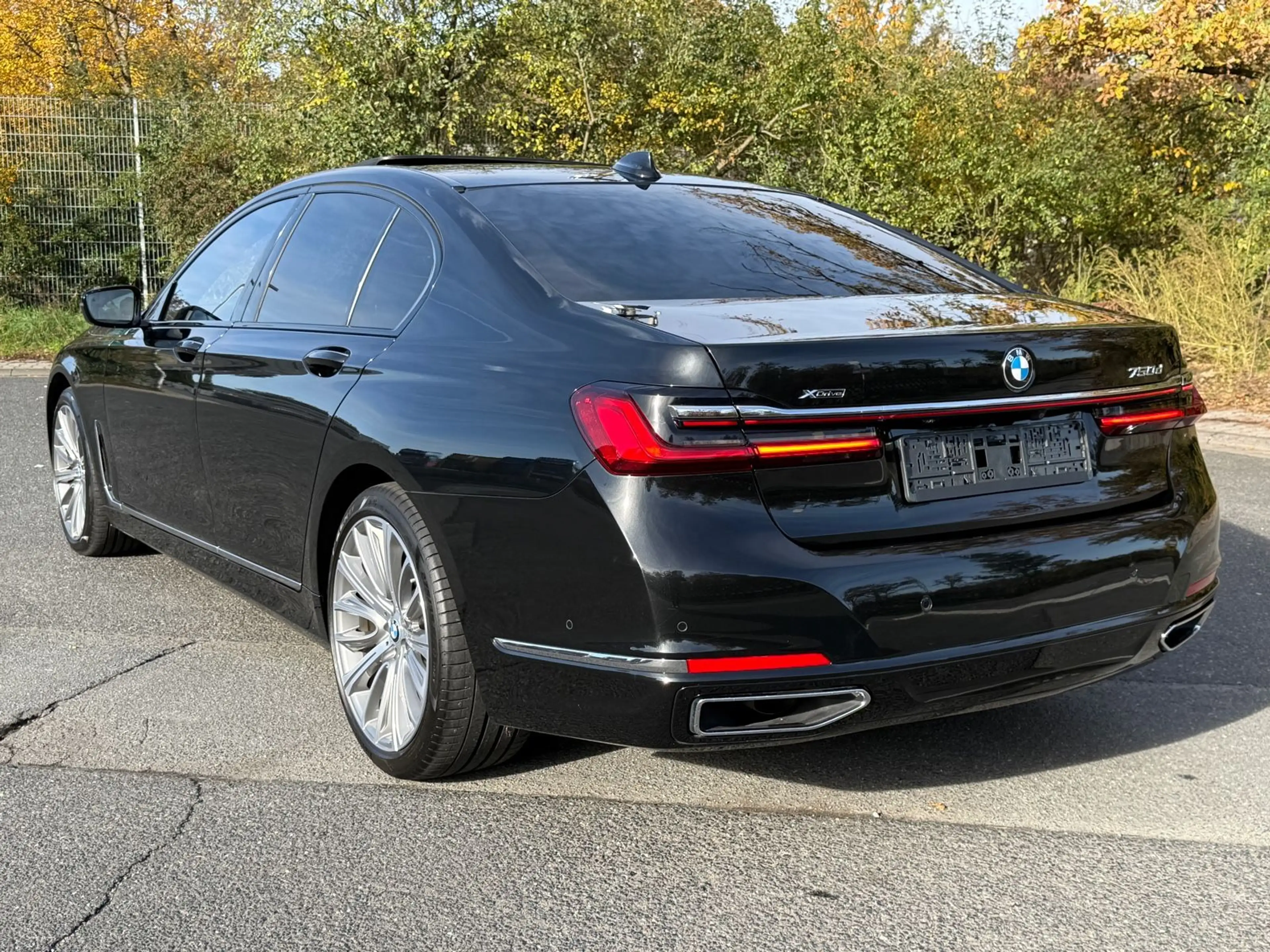BMW 750 d xDrive*VOLL*ALCANTARA*MASSAGE*LASER*SD**** — photo 4