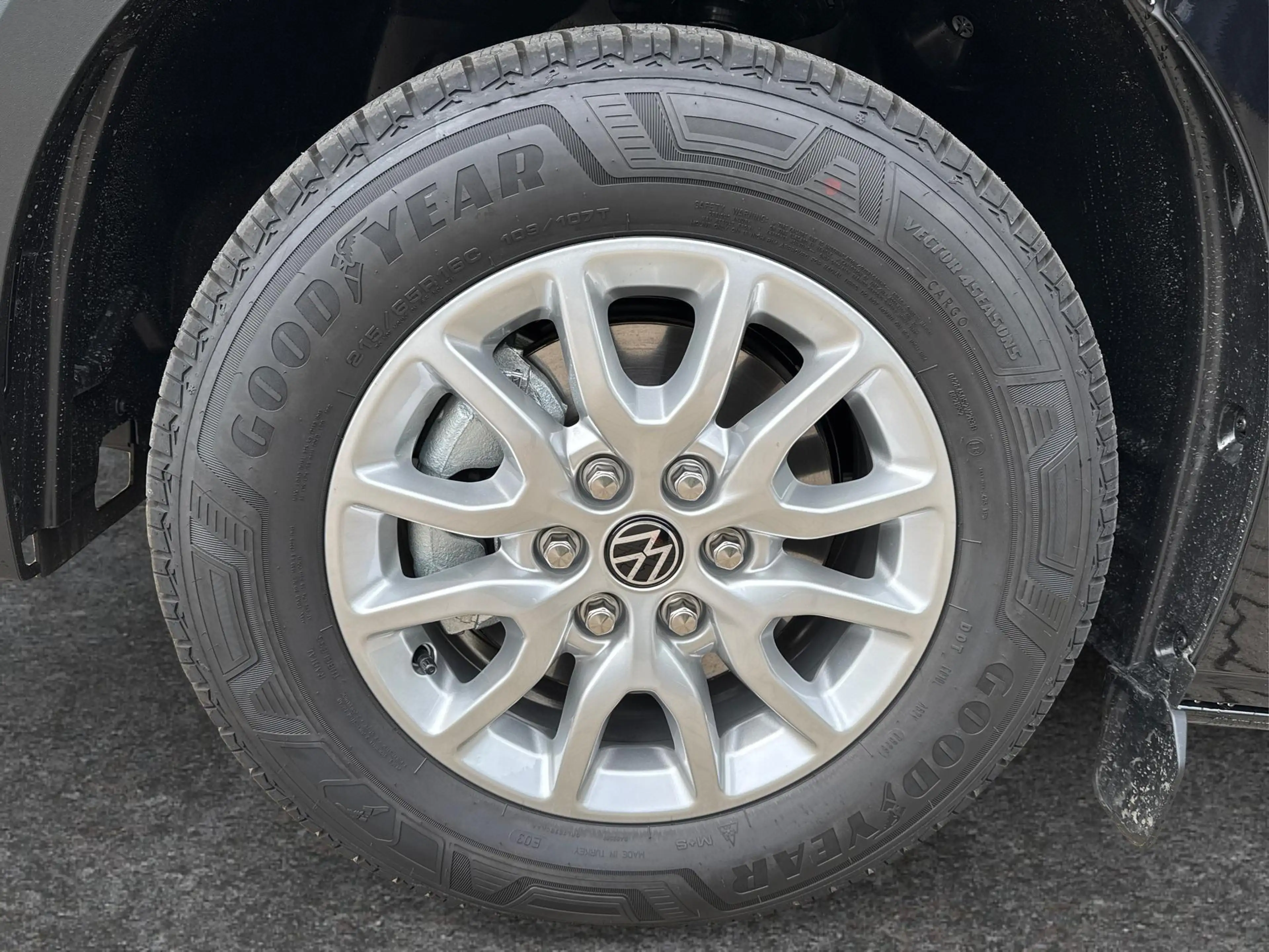 Volkswagen T7 Caravelle Basis LR 8-Sitzer+AHK+LED+KAM+PDC+SHZ+ALU+GJR 2... — photo 12