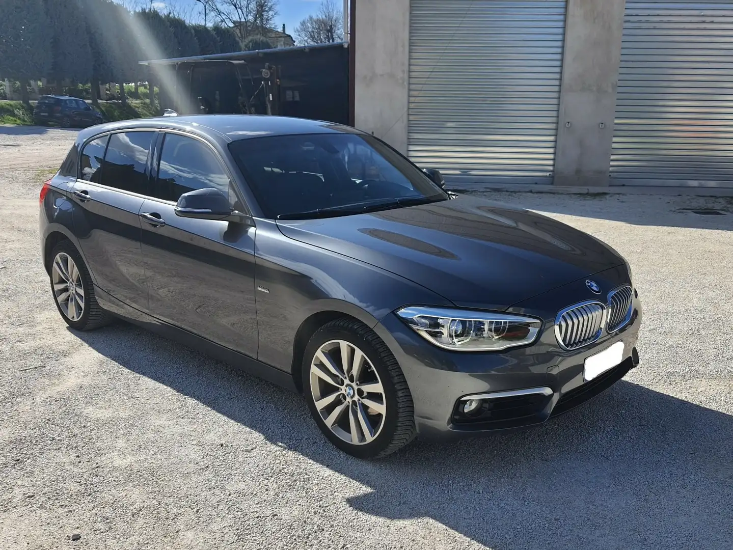 BMW 118 118d 5p Urban auto Grigio - 2