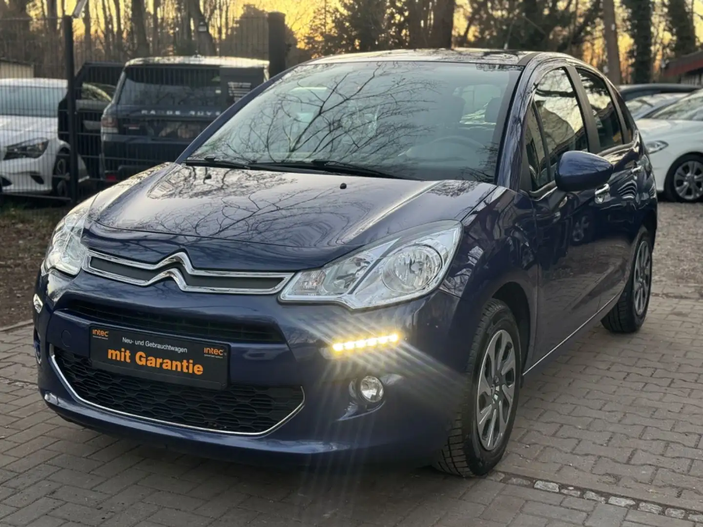 Citroen C3 PureTech 82 Automatik 1.Hand Blau - 2