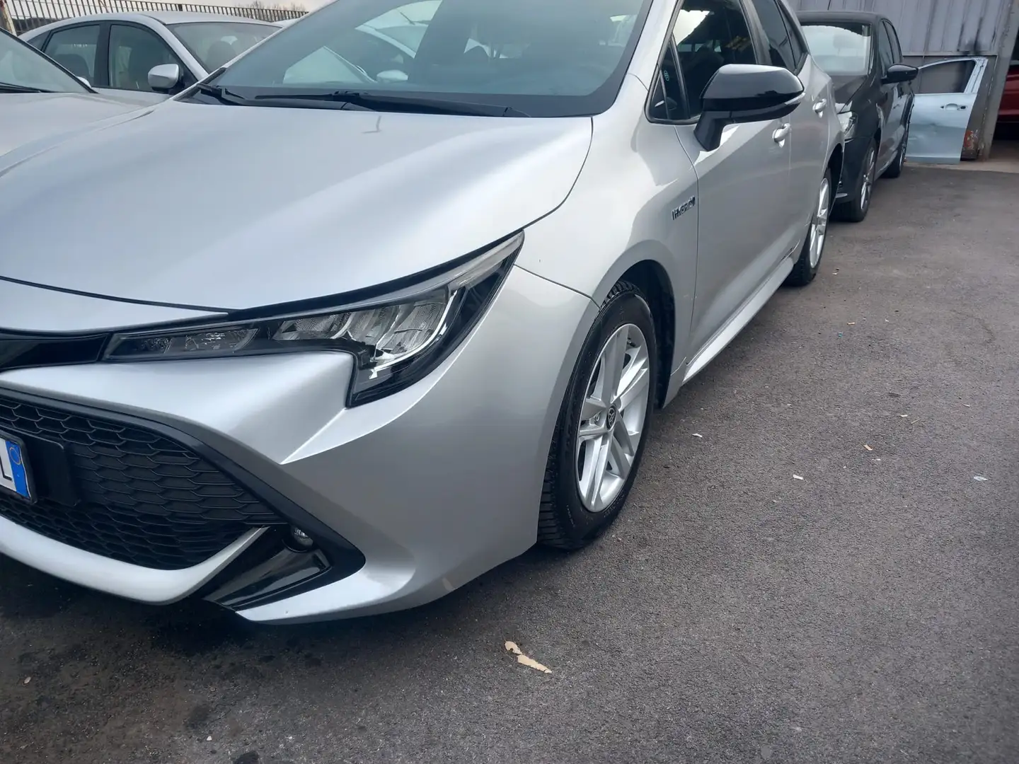 Toyota Corolla 2.0h Lounge cvt - 1