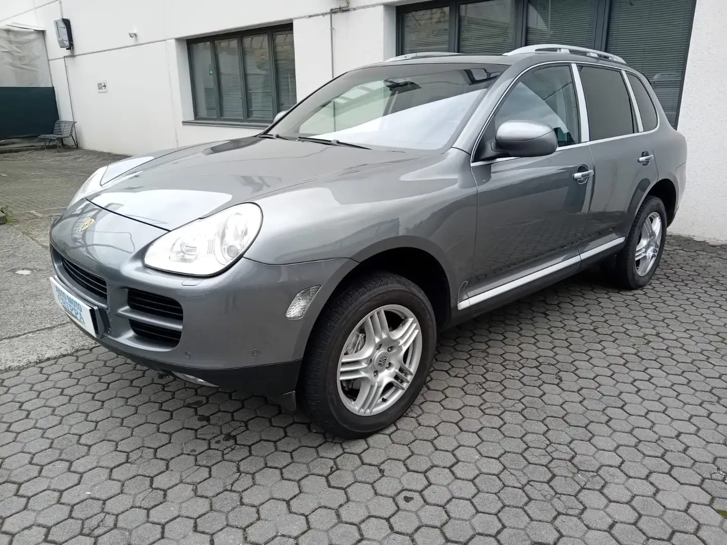 Porsche Cayenne 3.2 V6 BENZINA 250 CV CAMBIO MANUALE Grigio - 1