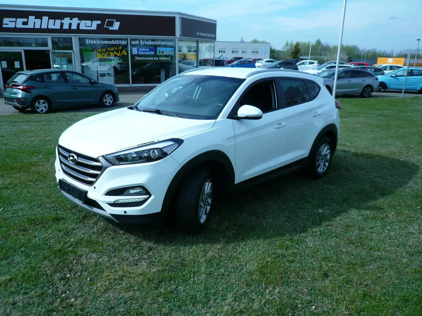 Hyundai TUCSON 2.0 CRDi 4WD Automatik Advantage Blanco - 1