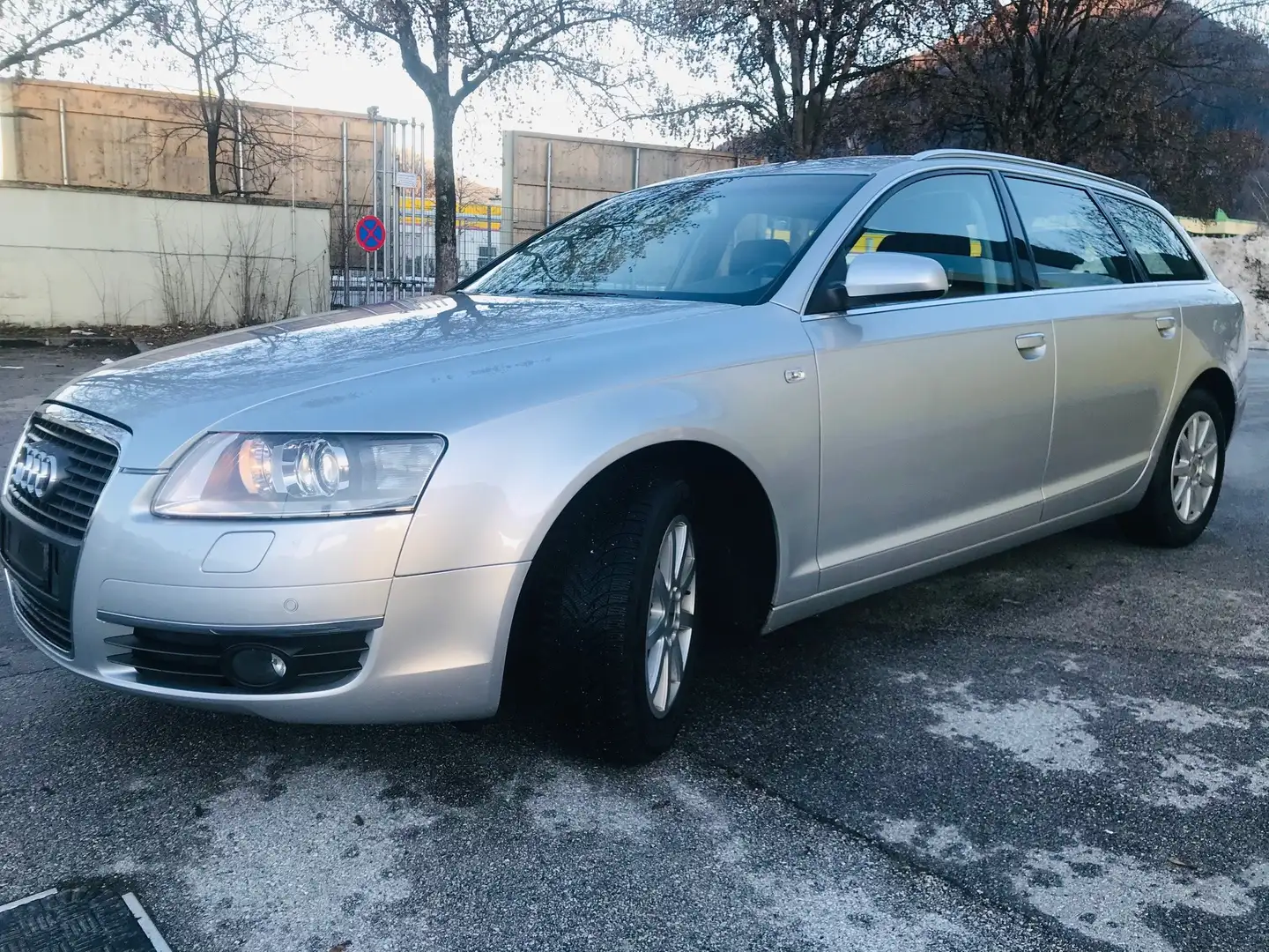 Audi A6 Avant 2,0 TDI DPF Multitronic Silber - 1