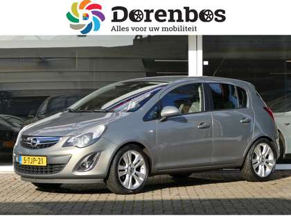 Opel Corsa 1.4-16V Cosmo | trekhaak | all-season-banden | par