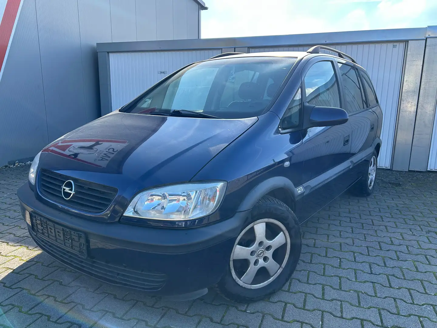 Opel Zafira 1.8 7 Sitzer Bleu - 1