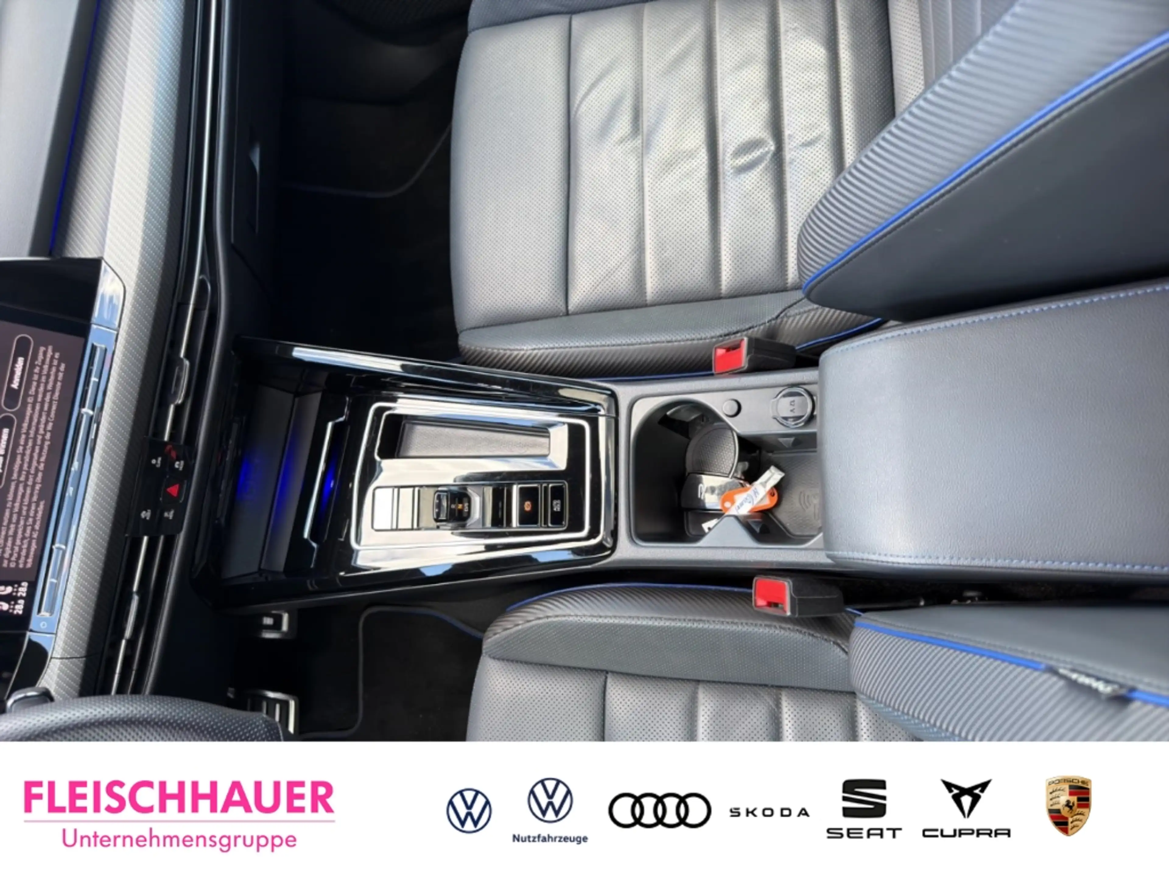 Volkswagen Golf R VIII 4Motion 2,0 DSG+HARMAN KARDON+PANORAM — photo 15