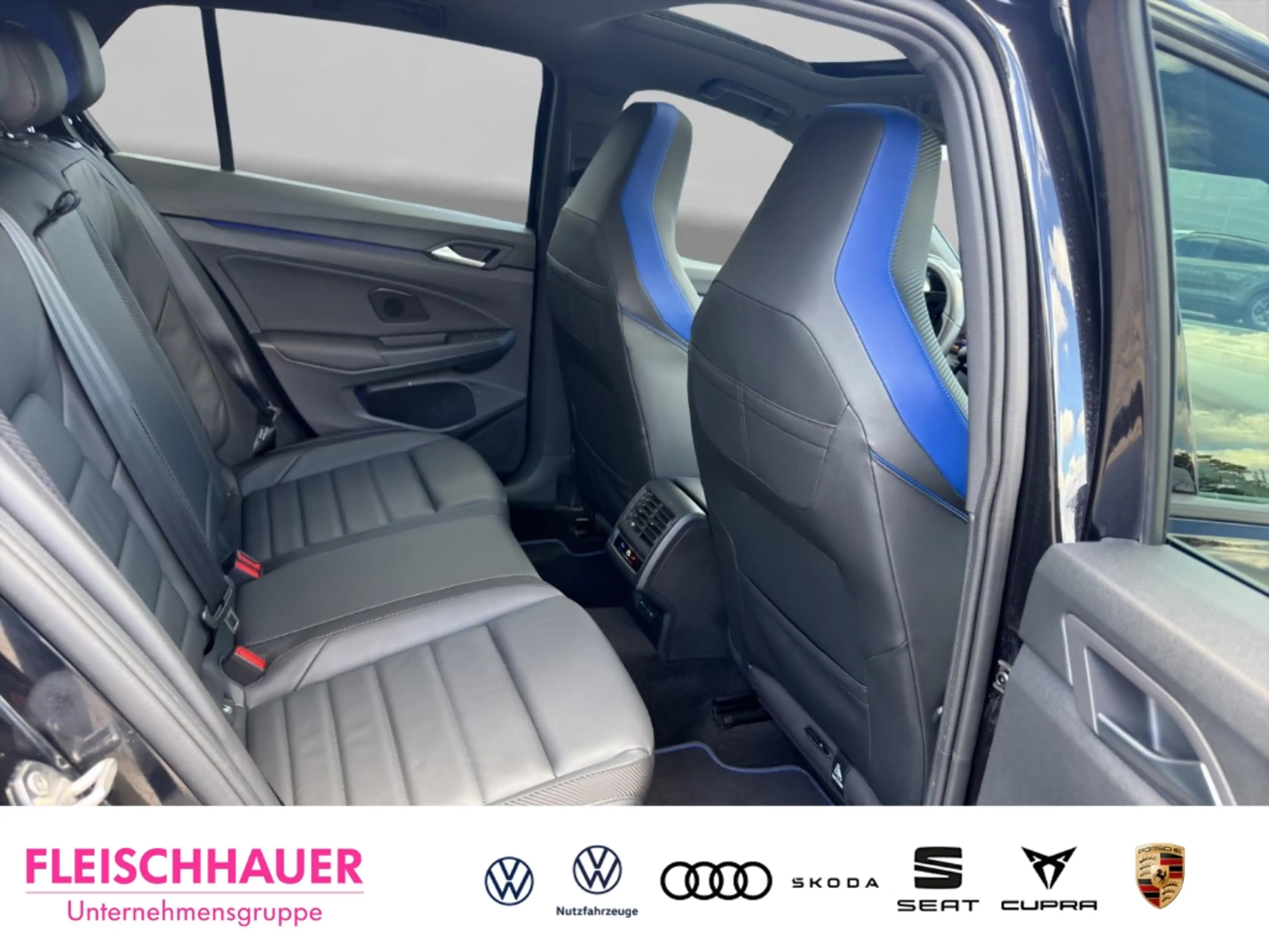 Volkswagen Golf R VIII 4Motion 2,0 DSG+HARMAN KARDON+PANORAM — photo 11