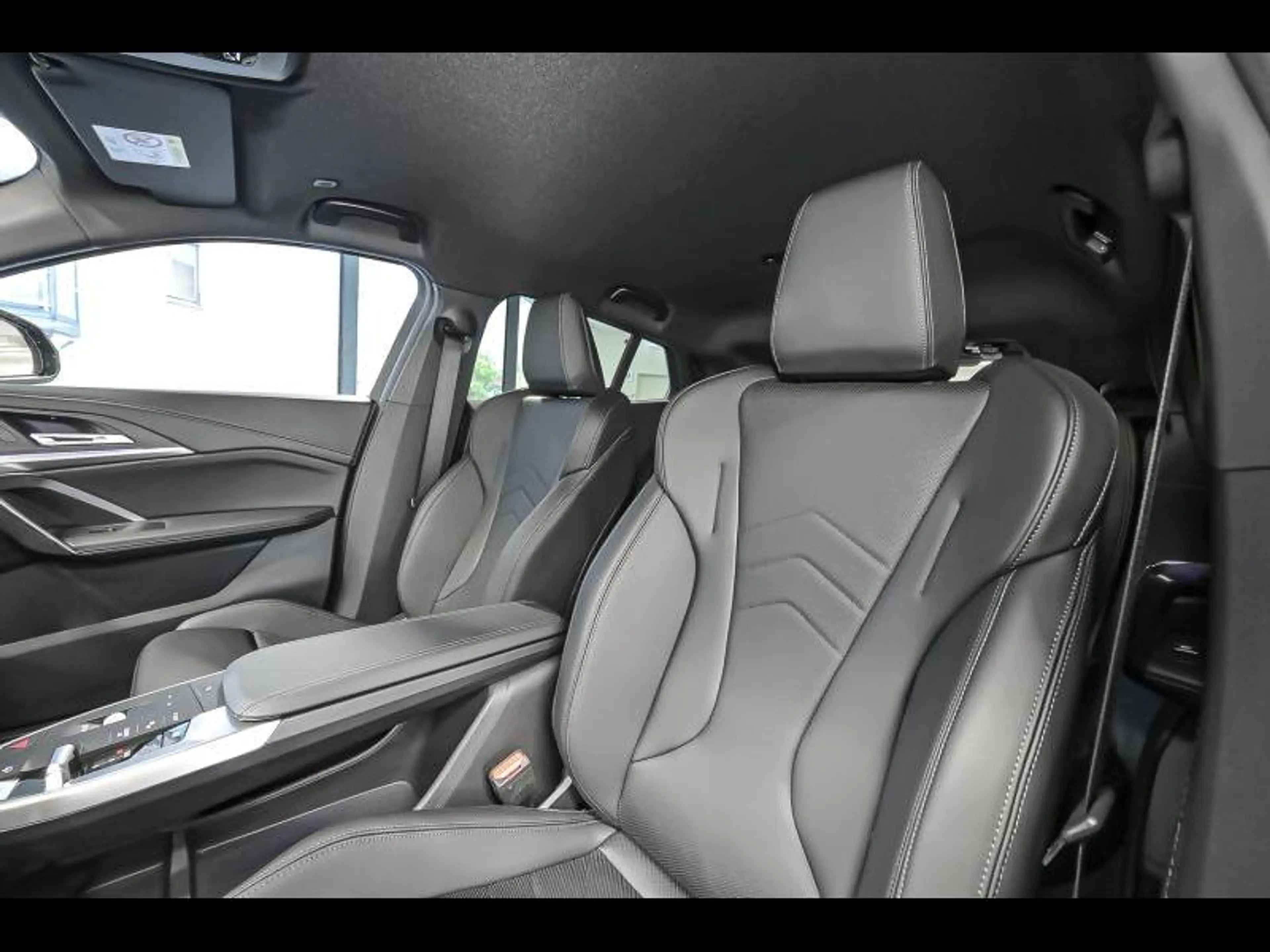 BMW iX2 eDrive20|Msport|Cam|Comfort|SeatHeating — photo 14