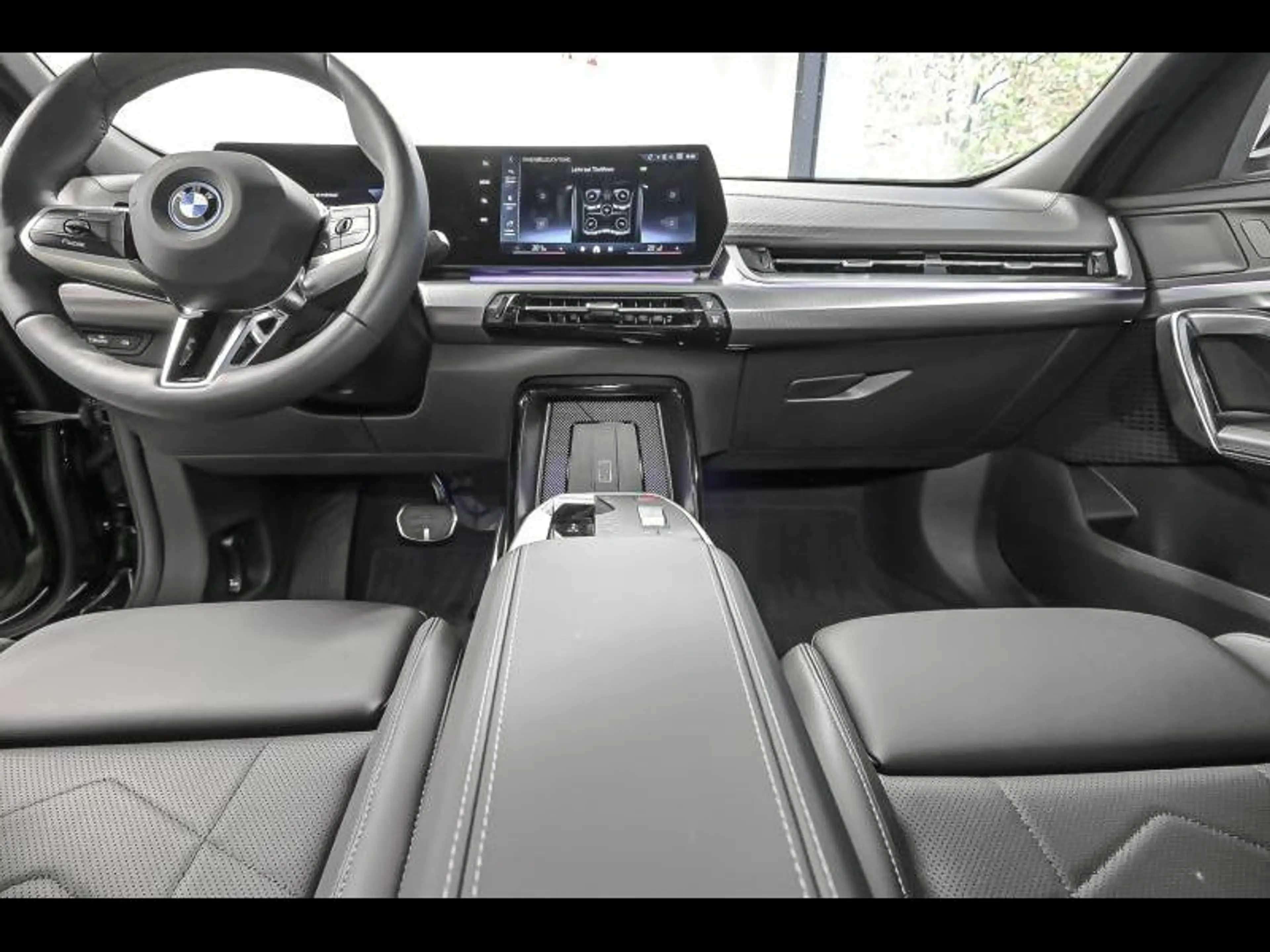 BMW iX2 eDrive20|Msport|Cam|Comfort|SeatHeating — photo 6