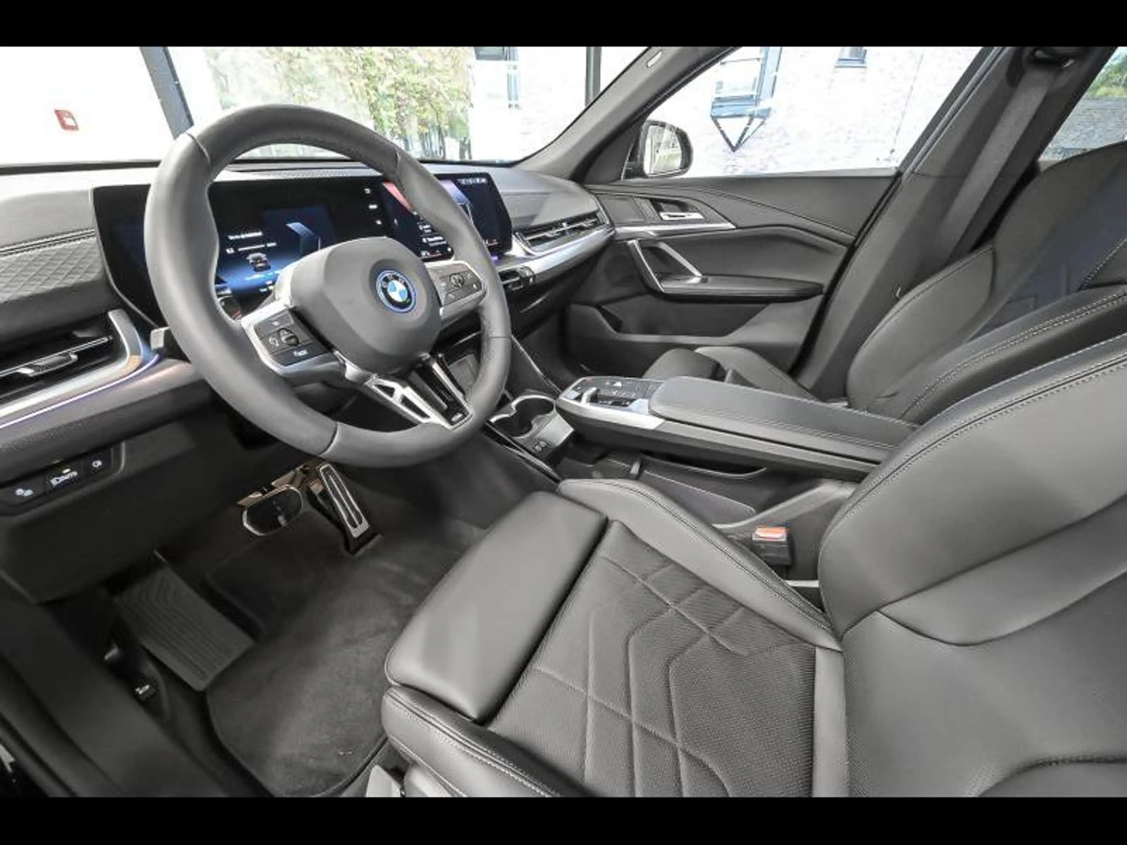 BMW iX2 eDrive20|Msport|Cam|Comfort|SeatHeating — photo 5