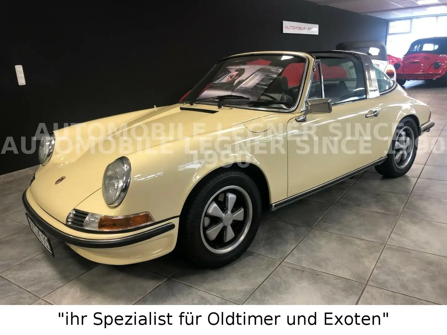 Porsche 911 2.4 S Targa mit seltener Ölklappe Neuaufbau Бежевий - 2