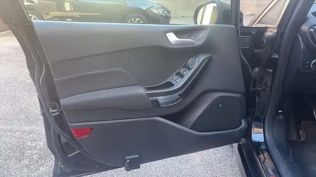 Ford Fiesta view 7