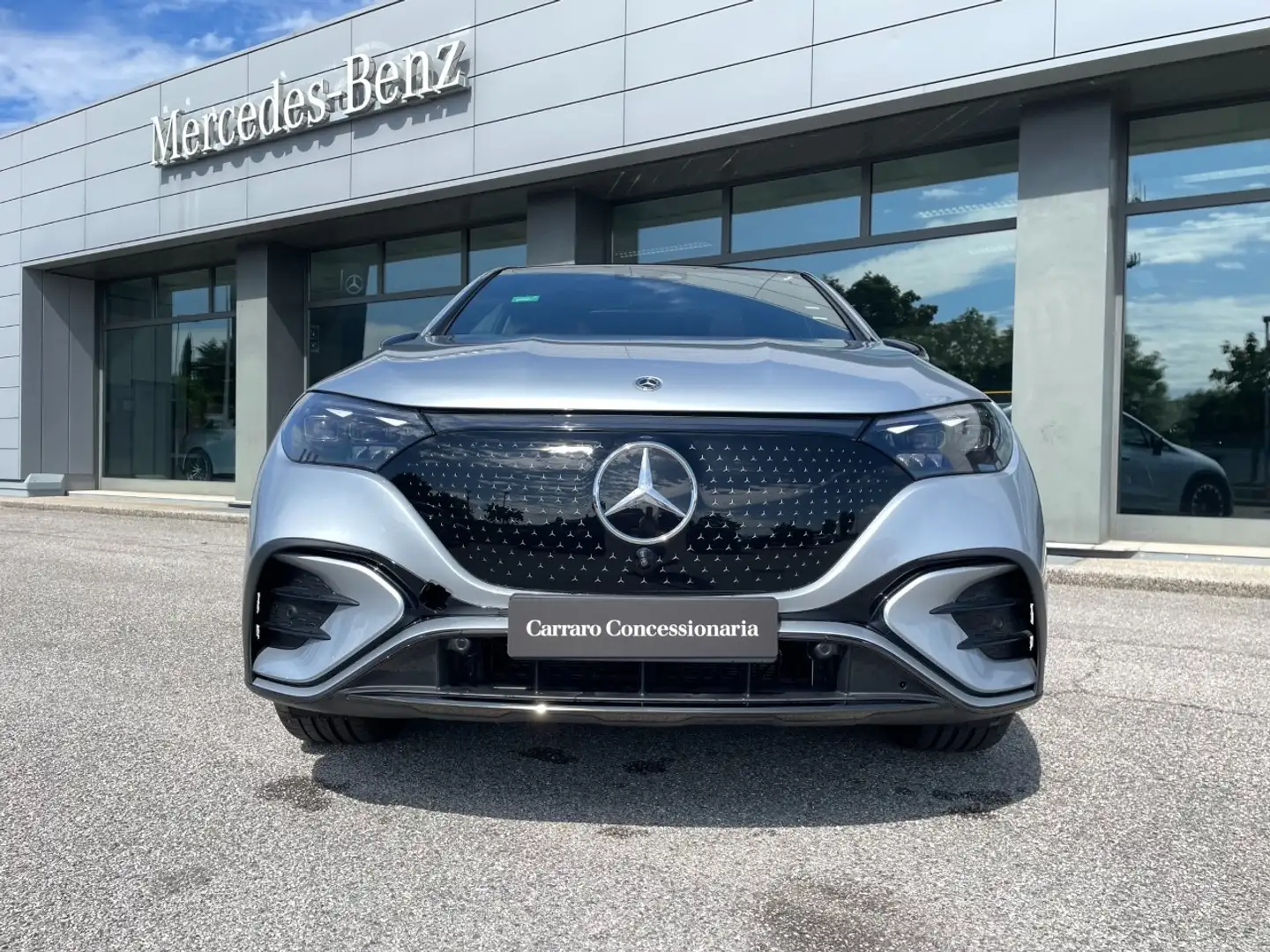 Mercedes-Benz EQE 350 4M SUV Серебристый - 2