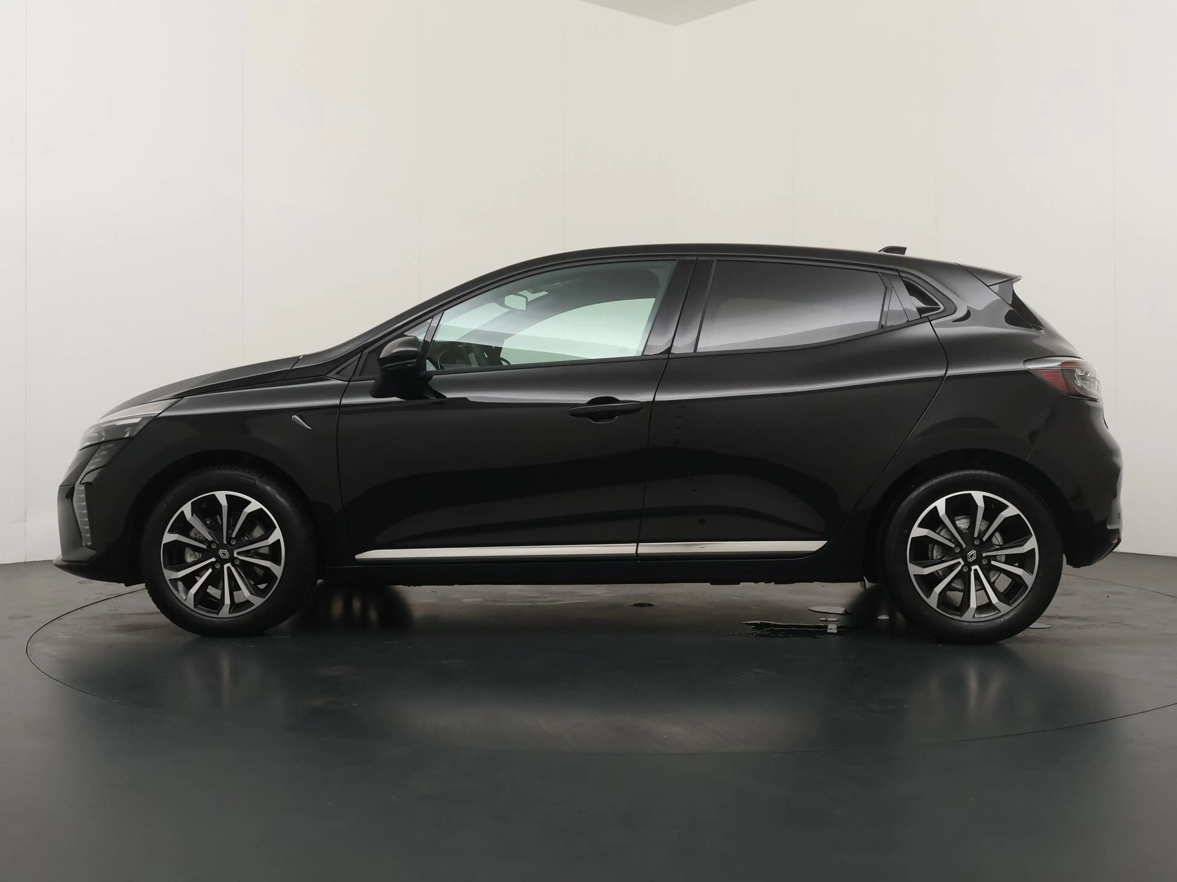Renault Clio techno full hybrid E-Tech 145 | Groot Navigatie | — photo 2