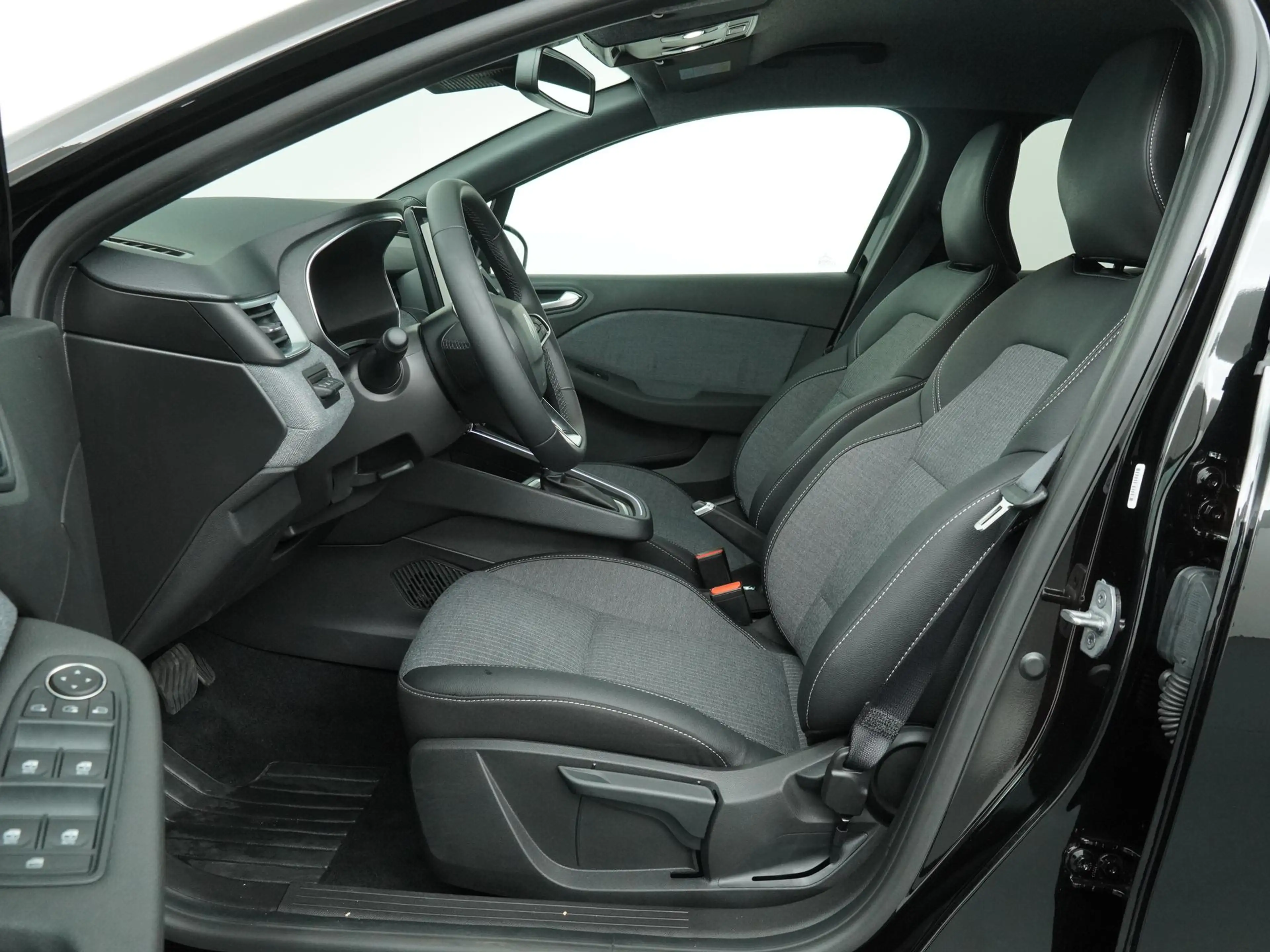 Renault Clio techno full hybrid E-Tech 145 | Groot Navigatie | — photo 11