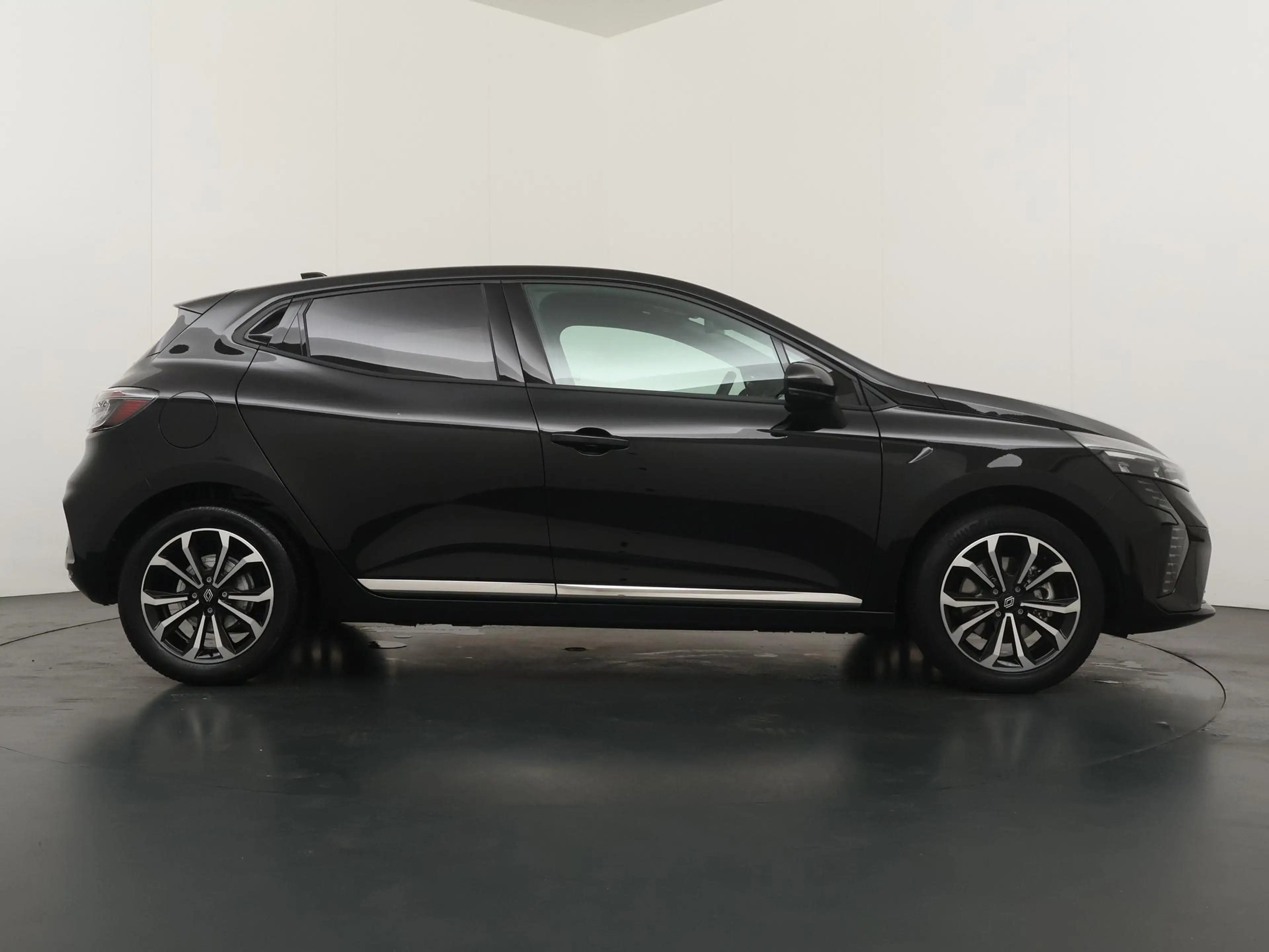 Renault Clio techno full hybrid E-Tech 145 | Groot Navigatie | — photo 6