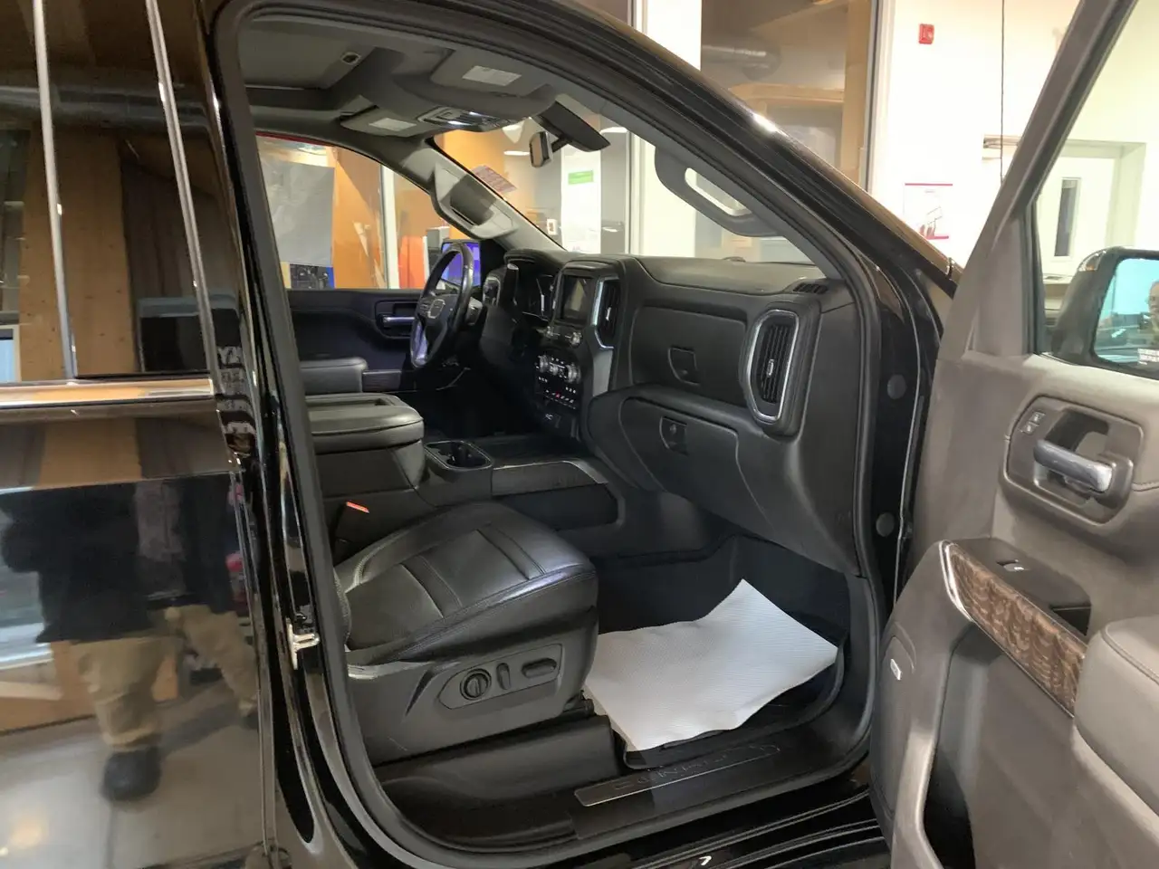 GMC Sierra 1500 снимка GMC Sierra 1500