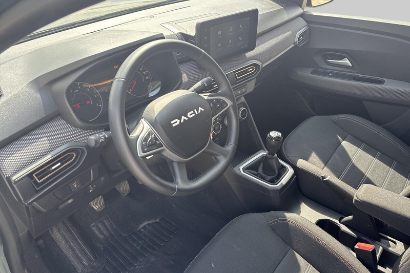 Dacia Sandero Stepway Expression TCe 90 Camera, PDC — photo 8