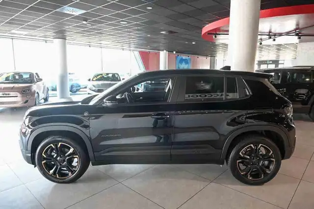 Jeep Avenger view 3