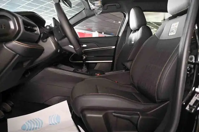 Jeep Avenger view 9