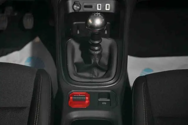 Jeep Avenger view 15