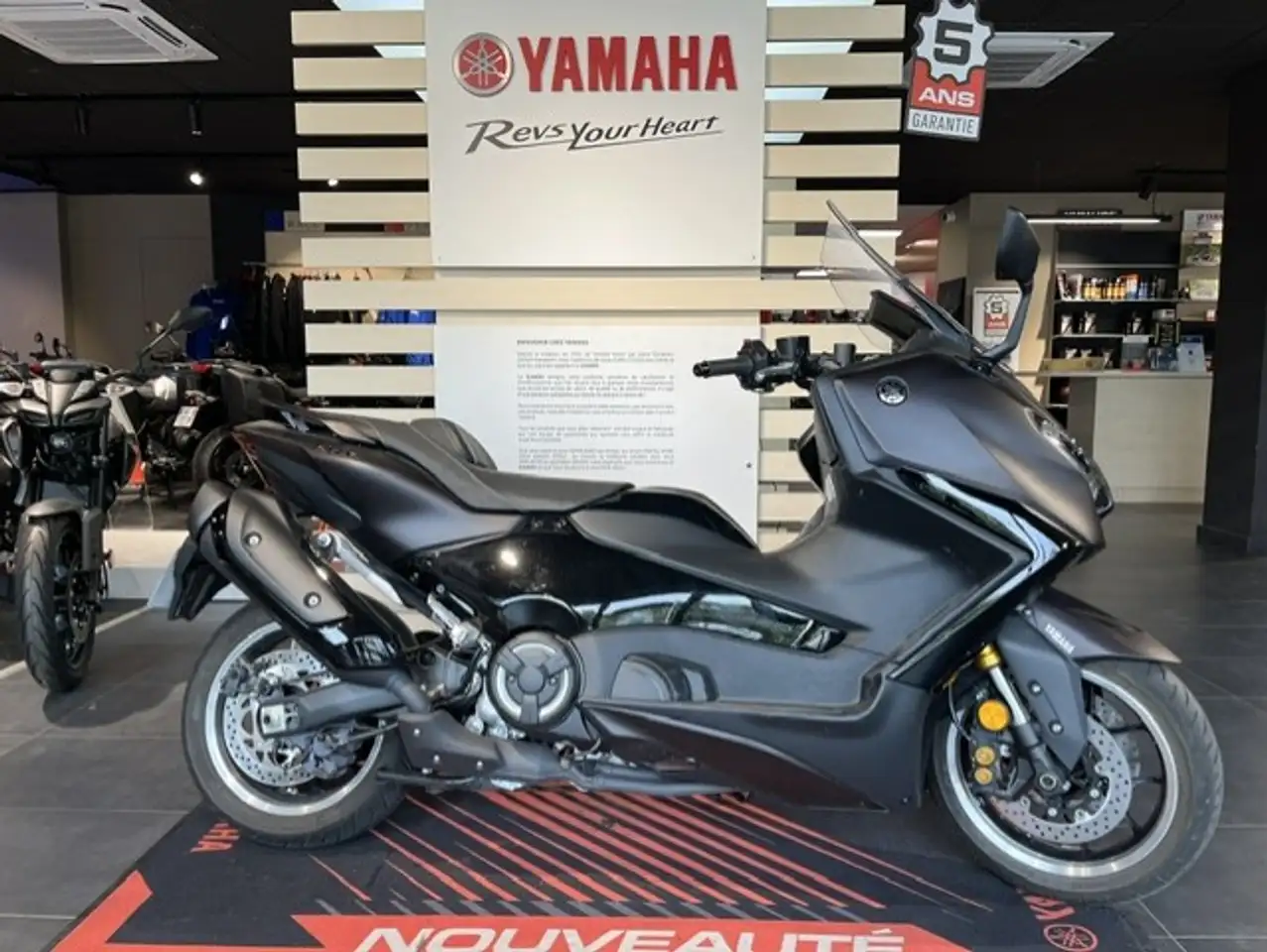 Yamaha Tmax 560