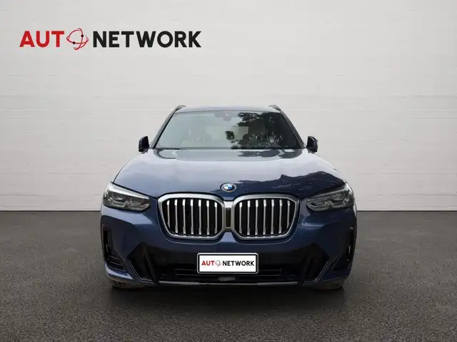 BMW X3 view 5
